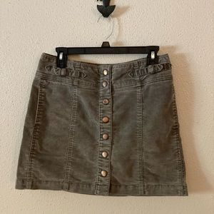 90’s Vintage Gap Mini Skirt with Button Snaps Down Front - size 6